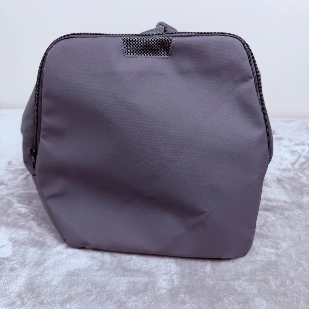Nike Brasilia Small Duffel Bag Iron‎ Grey Flame Swoosh DQ4479-068 Sample